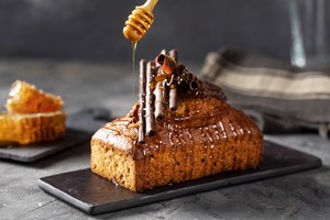 Honey Choco I Bal Petekli ve Çikolata Parçalı Kek Miksi - Zeelandia